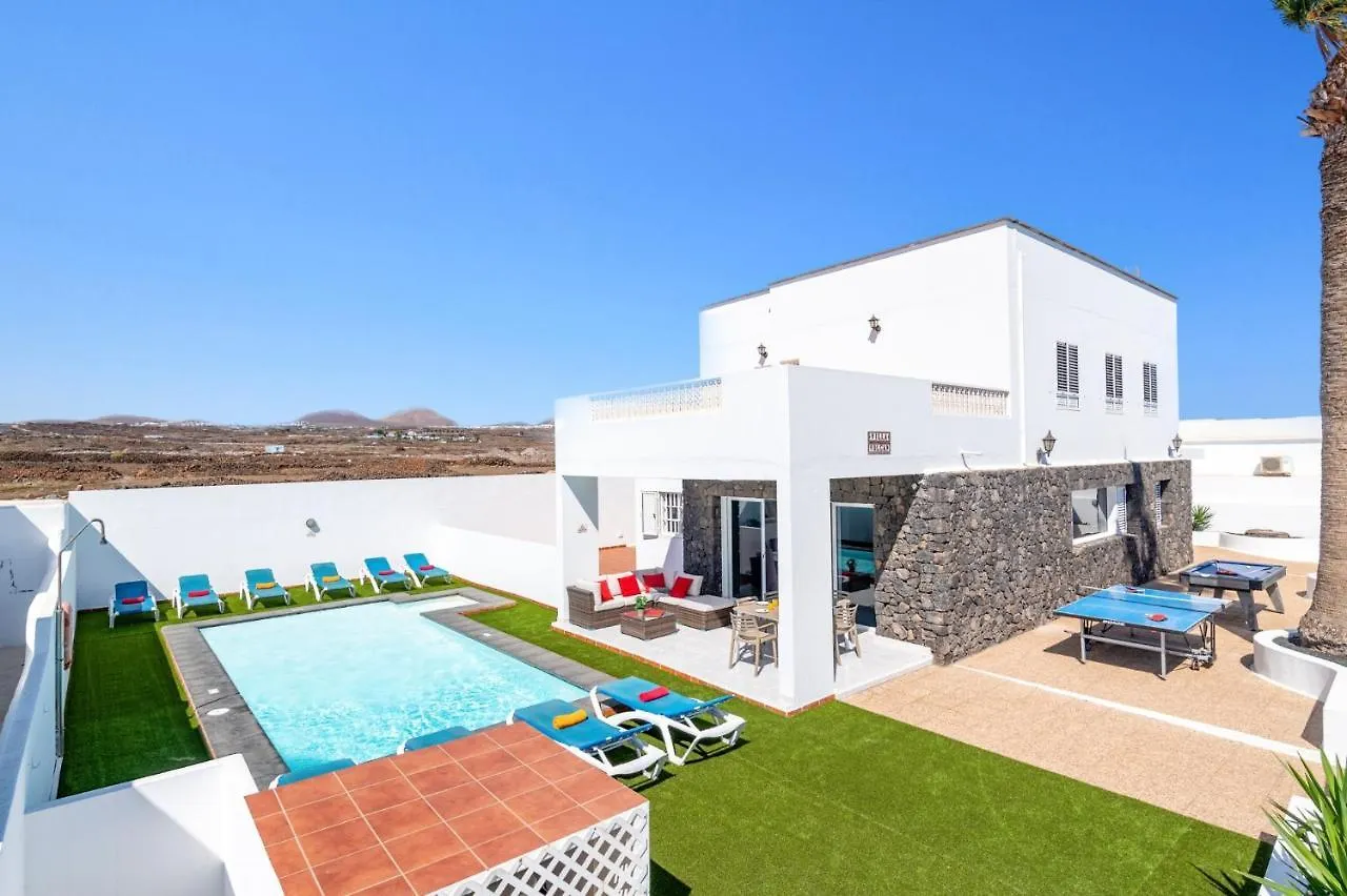Villa Volcan by Villa Plus Puerto del Carmen