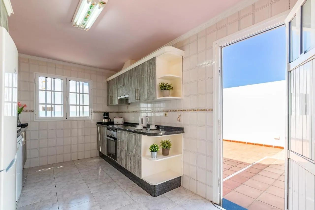 Villa Volcan by Villa Plus Puerto del Carmen  Spagna